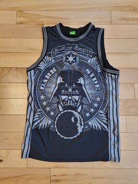 Darth Vader men's size small basketball shirt